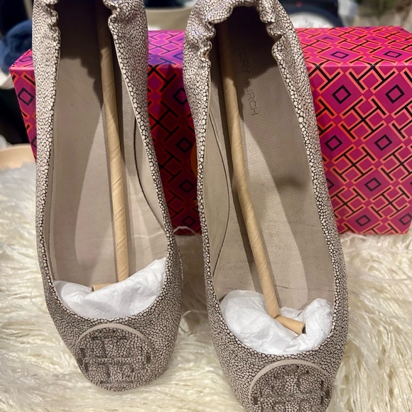 🔥🔥🔥Tory Burch Minnie Ballet Flats - Picture 2 of 4